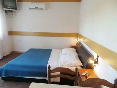 Ferienwohnung für 2 Personen (24 m²) in Klenovica 6/10