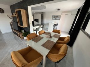 23933167-Ferienwohnung-6-Klenovica-300x225-4