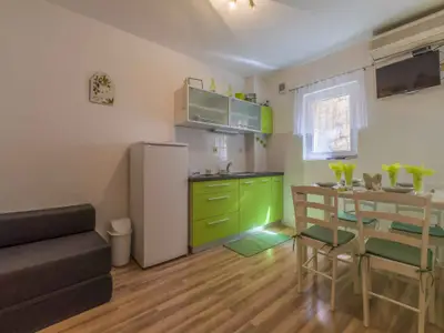 Ferienwohnung für 3 Personen (25 m²) in Klenovica 7/10