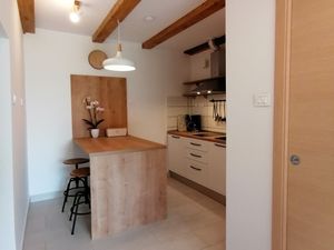 23928603-Ferienwohnung-2-Klenovica-300x225-1