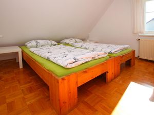 23279005-Ferienwohnung-6-Klocksin-300x225-3