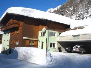 22274237-Ferienwohnung-4-Klösterle am Arlberg-300x225-1