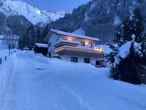 19551271-Ferienwohnung-6-Klösterle am Arlberg-300x225-1