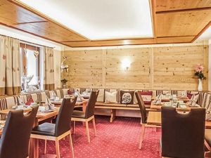 23756922-Ferienwohnung-4-Klösterle am Arlberg-300x225-2