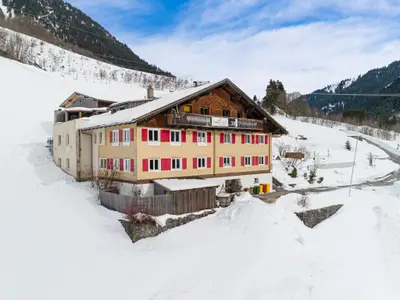 Außenseite Ferienhaus [Winter]