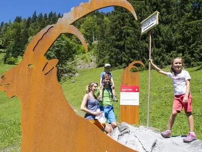 SO_Mit_der_Familie_unterwegs_am_Steinbock-Weg_(c)_