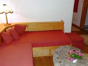 23525119-Ferienwohnung-4-Klosters-Serneus-300x225-4