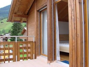 23427280-Ferienwohnung-4-Klosters-Serneus-300x225-3