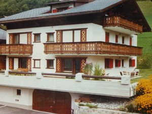 23427338-Ferienwohnung-2-Klosters-Serneus-300x225-0