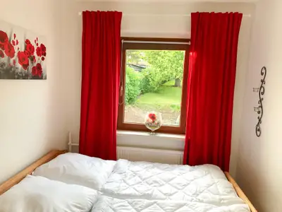 Schlafzimmer 1