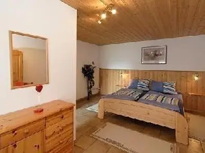 Schlafbereich. Doppelbett Schlafzimmer