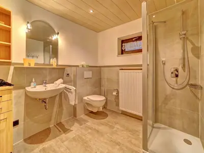 Bad/Dusche