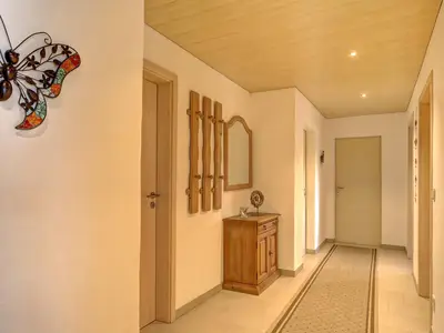 Geräumiger Flur mit Garderobe!