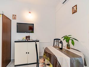 23930950-Ferienwohnung-4-Kneza-300x225-5