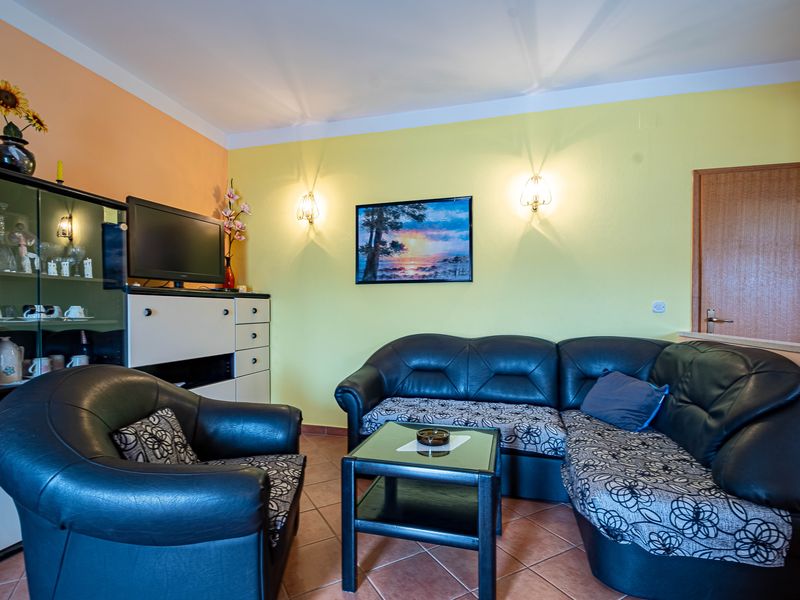 21672947-Ferienwohnung-6-Kneza-800x600-2