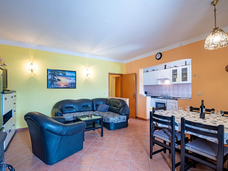 23930951-Ferienwohnung-6-Kneza-800x600-1