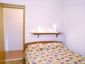 23925767-Ferienwohnung-6-Kneza-300x225-5