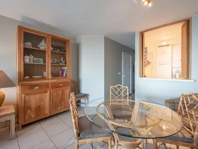 DiningRoom