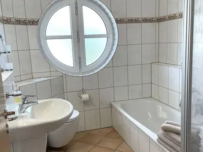 Bad, Dusche, Toilette