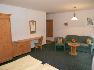 23495023-Ferienwohnung-2-Kochel am See-300x225-2