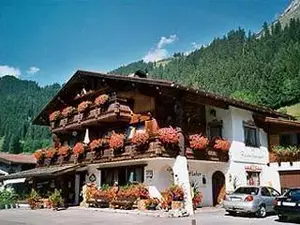 Ferienwohnung für 4 Personen (72 m²) in Elbigenalp