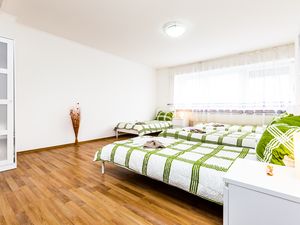 22473331-Ferienwohnung-7-Köln-300x225-2