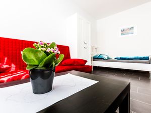 22473329-Ferienwohnung-8-Köln-300x225-3