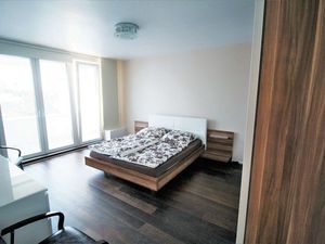 22666209-Ferienwohnung-4-Köln-300x225-3