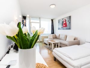 22109767-Ferienwohnung-2-Köln-300x225-3