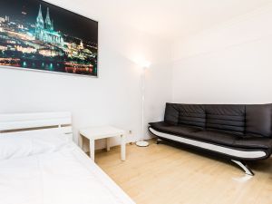 22498283-Ferienwohnung-3-Köln-300x225-5