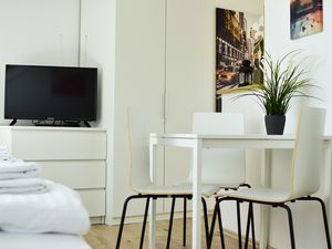 22462657-Ferienwohnung-3-Köln-300x225-2