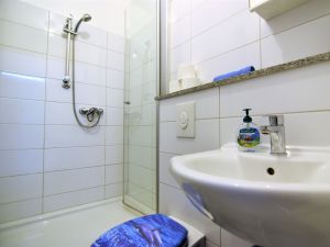 22512445-Ferienwohnung-8-Köln-300x225-1