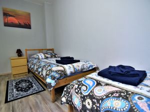 22512445-Ferienwohnung-8-Köln-300x225-5