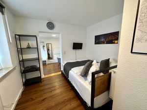 23957595-Ferienwohnung-2-Köln-300x225-0