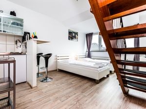 22417727-Ferienwohnung-4-Köln-300x225-1