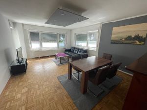 22509599-Ferienwohnung-3-Köln-300x225-1