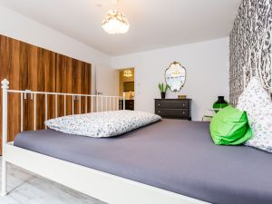 22498287-Ferienwohnung-6-Köln-300x225-4