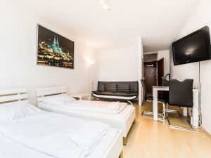 22498283-Ferienwohnung-3-Köln-300x225-4