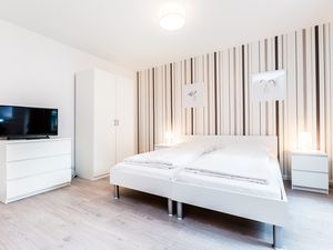 22462645-Ferienwohnung-3-Köln-300x225-2