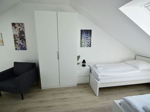 22462655-Ferienwohnung-5-Köln-300x225-1