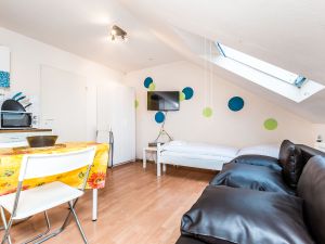 22506557-Ferienwohnung-3-Köln-300x225-5