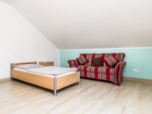 22509623-Ferienwohnung-9-Köln-300x225-3