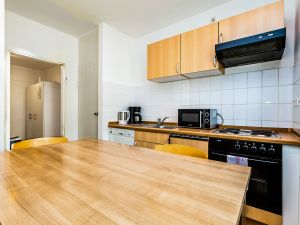 22167715-Ferienwohnung-6-Köln-300x225-1