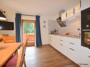 23998589-Ferienwohnung-5-Kössen-300x225-3