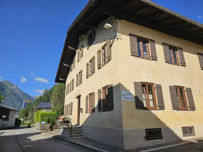 Sommerfoto vom Haus