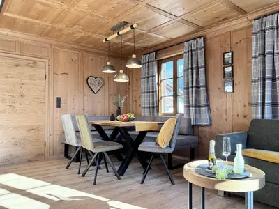 Appartement 1 Wohnung Esstisch