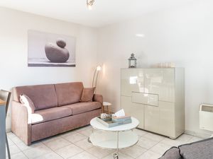 23658630-Ferienwohnung-4-Koksijde-300x225-5