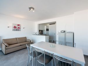 23887867-Ferienwohnung-6-Koksijde-300x225-1