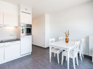 24047281-Ferienwohnung-5-Koksijde-300x225-5