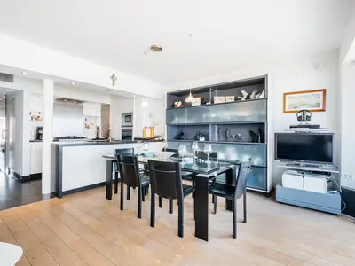 DiningRoom